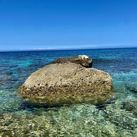 Mj Bed & Breakfast 4*