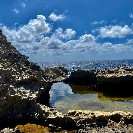 ベッド・アンド・ブレックファスト Mj