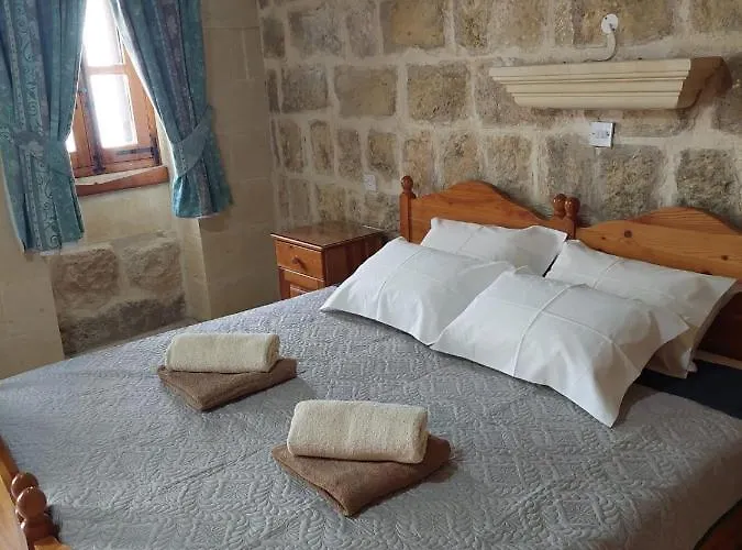 Mj فندق مبيت وإفطار 4*