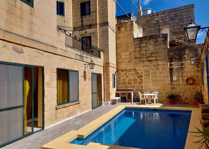 Mj Couette-café Xagħra