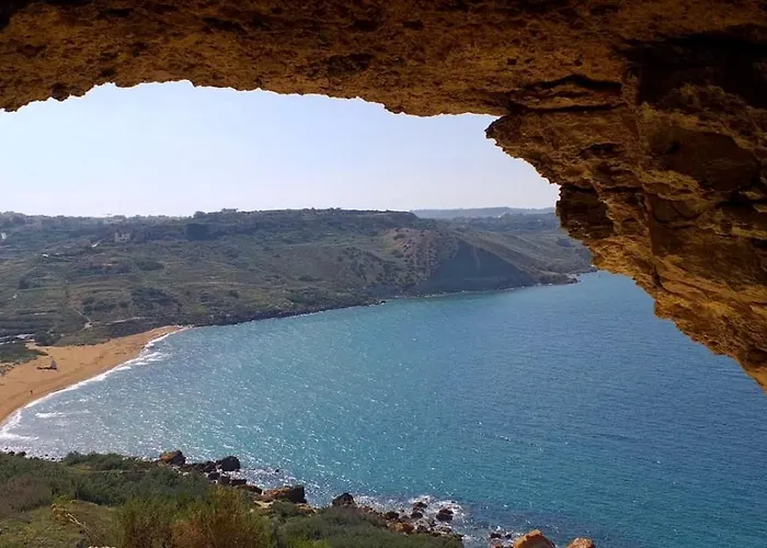 Mj فندق مبيت وإفطار 4*