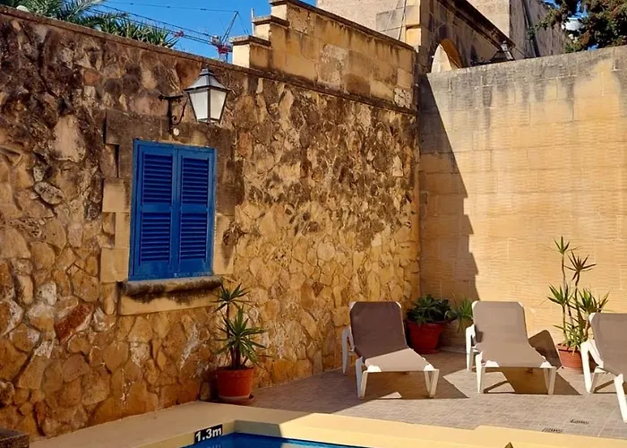 Couette-café Mj Xagħra